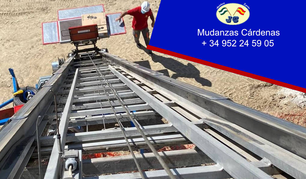 Mudanzas con grua y montecarga para acceso dificultoso Mudanzas Malaga